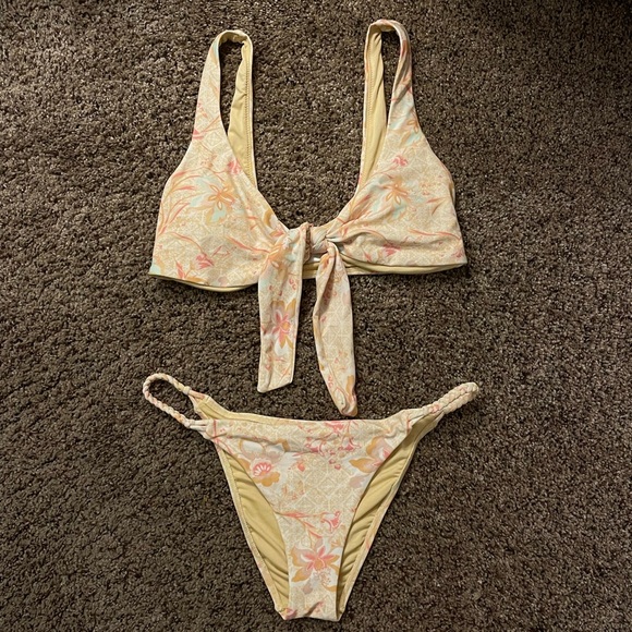 O’neill Tropical Print Bikini Set - Picture 1 of 5